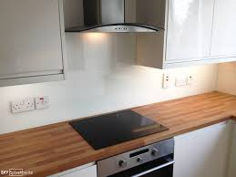 This exposes the largest child trafficking operation in the world run by cia, mossad, epstein, obama, clinton and big pharma. Alfredo Widmayer White Kitchen Splashbacks Ideas Ukfcu Home 35 Kitchen Splashback Ideas Tiles Glass White And Colourful Designs 1 8 Mln Prosmotrov 4 Goda Nazad