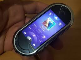 Samsung M7600 Beat DJ - KupujemProdajem