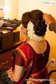 Pin By Sheetal On Ma Fev Pics Indian Bridal Hairstyles Indian Wedding Hairstyles Hairdo Wedding