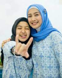 Follow akun resmi teh desy ratnasari @desyratnasariterdepan youtu.be/crslnu2ngku. 10 Pesona Nasywa Nathania Putri Desy Ratnasari Yang Beranjak Dewasa