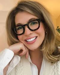 Christa Perry's Instagram, Twitter & Facebook