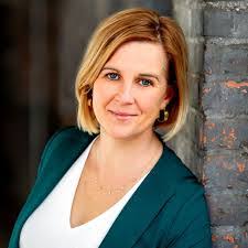 Karen Lemieux's Instagram, Twitter & Facebook