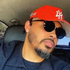 damon.saunders (@damon.saunders)