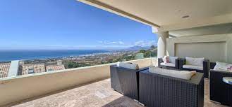 Penthouse maisonette studio wohnung in wohnungsanlage atelier zimmer dachgeschoss parterrewohnung souterrain etagenwohnung. Wohnungen Zum Verkauf In Los Monteros Marbella Estates