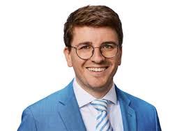 Paul Bess's Instagram, Twitter & Facebook