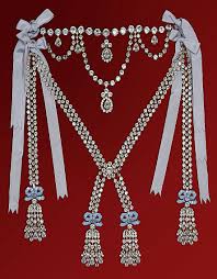 La mairie de paris centre souhaite concerter et mettre en œuvre en priorité les projets lauréats du budget participatif de la précédente mandature. Affair Of The Diamond Necklace Wikipedia