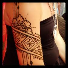 Waterproof metallic gold indian wedding back body art jewelry armlet tattoo. Moroccan Arm Band Arm Cuff Tattoo Hand Henna Henna Tattoo
