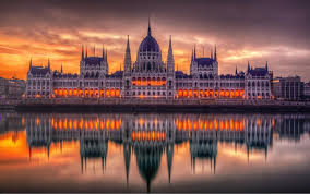 The channel offers news, talk shows, breakfast shows, weather updates and sports. Vengriya Malenkaya Strana S Bolshoj Bukvy