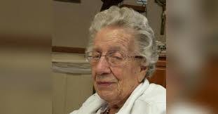 Loretta Hogue's Instagram, Twitter & Facebook