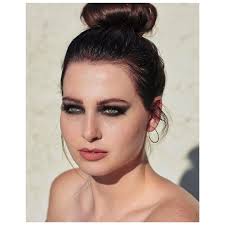 Mood. . . . #atlantamua #atlantamodel #atlantaphotographer #atlphotographer  #beauty #canon #gels