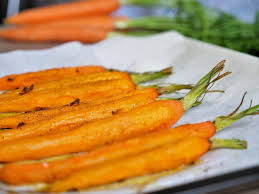 Carottes Fanes Roties Et Confites Au Four Recette Recette Plat Chaud Carotte Fane Recette Legume