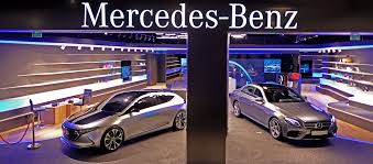 Mercedes Benz City Spot Une Nouvelle Experience Client A Parly 2 Mercedes Mercedes Benz Voitures Neuves