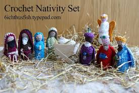 A hayloft with 11 bales of hay, an old cart wheel, a. Nativity Sets To Knit And Crochet For Christmas Free Patterns Grandmother S Pattern Book