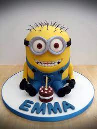 Einfach den teig in die form geben, backen, den kuchen aus der form lösen und dann nach belieben dekorieren. 72 Minion Torte Ideen Minions Geburtstag Minion Minion Kuchen