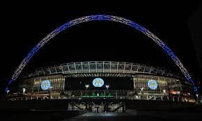 Wembley stadium's arch will now be able to react to various social media trends after coloured led system installed. Wembley Lights Up In The Colours Of Leicester As The World Of Football Comes Together Daily Mail Online