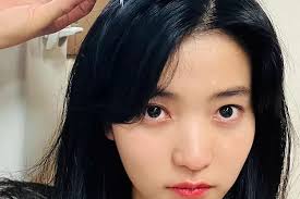 Ulang Tahun Ke 34, Berikut 5 Film dan Drama Korea yang Dibintangi Kim  Tae-ri