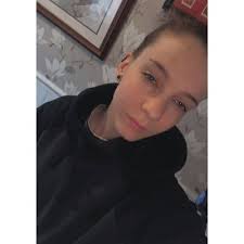 Jb please follow me @FaniesJung