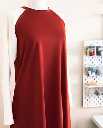 Gecen Hafta Paylastigim Reglan Kalip Cikarma Videosundaki Kalipta Mini Bir Degisiklikle Diktim Bu Elbisemi O Mini Mini Kalip Dresses Fashion High Neck Dress