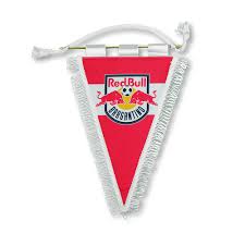 May 12, 2021 · o treinador, que foi contratado em dezembro 2020, logo de cara conquistou de forma invicta a taça fares lopes, com oito jogos, sete vitórias e um empate e conquistou uma vaga na copa do brasil. Red Bull Shop Online Oficial Seja Parte Da Acao