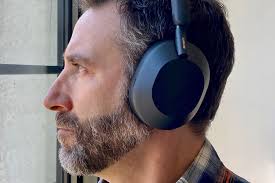 How to connect headphones to your TV