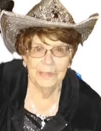 Ruth Maniscalco's Instagram, Twitter & Facebook