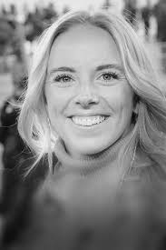 Erin Luck's Instagram, Twitter & Facebook