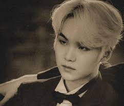 𝑨𝒈𝒖𝒔𝒕 𝑫 𝑬𝒏𝒕𝒉𝒖𝒔𝒊𝒂𝒔𝒕 added a new photo.