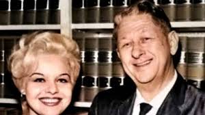 Jana Kramer and Allan Russell are married after saying "I DO"