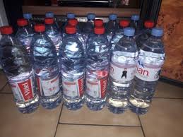 L'eau de javel présente de vrais atouts, d'où son utilisation courante, mais est aussi nocive pour l'environnement. Strasbourg 4 Astuces Pour Pimper L Eau Chloree De Ton Robinet
