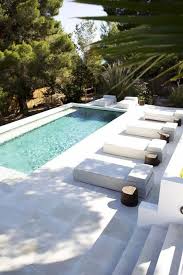 Stunning Outdoor Pool With White Outdoor Lounge Chairs Pooldesign Jaimekrzos Backyard Pool Small Pool Design Modern Pools