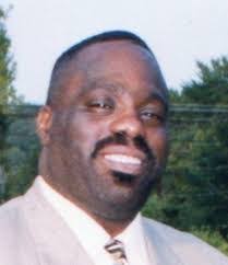 Earl Huggins's Instagram, Twitter & Facebook