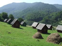 Cazare la munte in camera dubla cu vedere spre munti bucegi sau daca esti insotit de copii iti recomandam camera dubla interconectata. Cabana Cabana Siriu BÄi Din Muntii Siriu