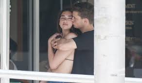 Другие песни martin garrix & dua lipa. Dualipa Singer Songwriter Spotted Cozying Up With Martin Garrix Hype Malaysia