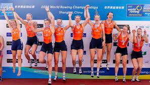 Vrouwen- én Mannenacht grijpen wereldtitel: Nederland schrijft roeihistorie  | Roeien.nl