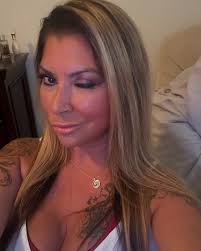 Crystal Brewer's Instagram, Twitter & Facebook