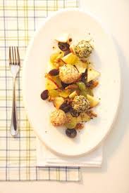 Serviervorschlag Fur Ziegenkaseballchen Auf Apfel Trauben Salat Kochrezepte Trauben Lebensmittel Essen