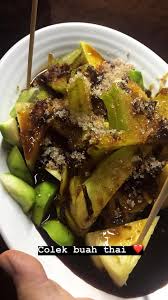 Resepi colek buah kelate yang sedap gula melaka gula pasir garam cuka kicap belacan udang baring cili padi #colekbuah. Sawadikaa Korang Dah Try Colek Buah Thai Celup Celup Facebook