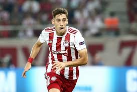 Tsimikas (left) played for olympiakos in their europa league defeat by wolves. Olympiacos New Contacts With Napoli For Tsimikas Athens 9 84