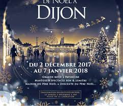 Sous les lumières du sapin illuminé, les instituteur.trices avaient lancé leurs élèves dans une farandole de bricolage sur le thème de noël ! Marche De Noel Dijon Site Officiel 2017