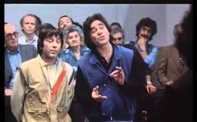 Lewis è considerato uno dei comici più celebri dello spettacolo, era nato il 16 marzo il leggendario intrattenitore jerry lewis è morto in pace oggi per cause naturali a 91 anni a casa sua, con la sua famiglia al fianco, recita un. Morto Noto Attore Comico Napoletano Mondo Dello Spettacolo In Lutto