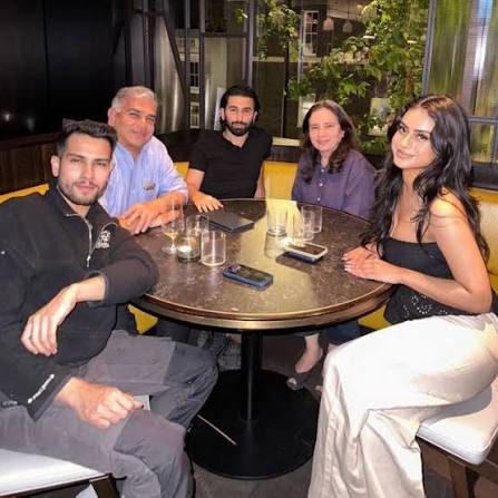 orry1 with his family and extended family having dinner at @noburestaurants London #orry #orry1 #orryunseen #orhanawatramani