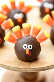 The following desserts are quite versatile and all of them are easy to be prepared. 10 Cute Thanksgiving Desserts That Kids Will Love Chicfetti