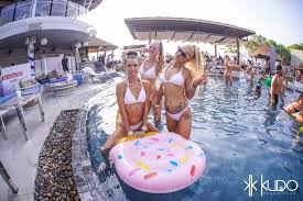 The hottest Pool Party