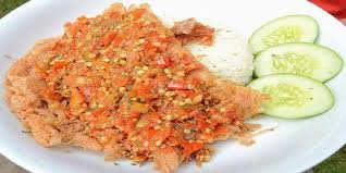 Seperti bawang merah, bawang putih, telur dan nasi putih. Resep Telur Dadar Crispy Geprek Pedas Menu Makan Malam Sederhana Yang Enak