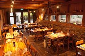 5 Of Zurich S Best Fondue And Raclette Restaurants Switzerland In Your Pocket Blog