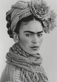 Cada día al caer la noche al viento le susurro tu nombre; con el anhelo,  con la añoranza de que pese a la distancia mis besos aún te persigan, te  alcancen y