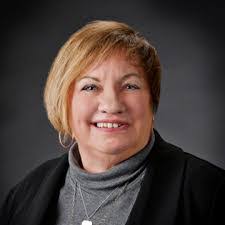 Rebekah Parr's Instagram, Twitter & Facebook