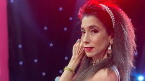 Bella de la Vega, viuda del padre de Gael García, incursionaría en el cine  para adultos junto a Sabrina Sabrok