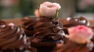 Von Annemarie Frenke Aus Munster Liebe Geht Durch Den Magen Dieses Sprichwort Passt Ziemlich Gut Zu Annemarie Frenke Aus N Cupcakes Lebensmittel Essen Backen