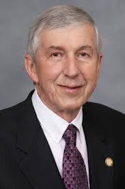 Dean Proctor's Instagram, Twitter & Facebook